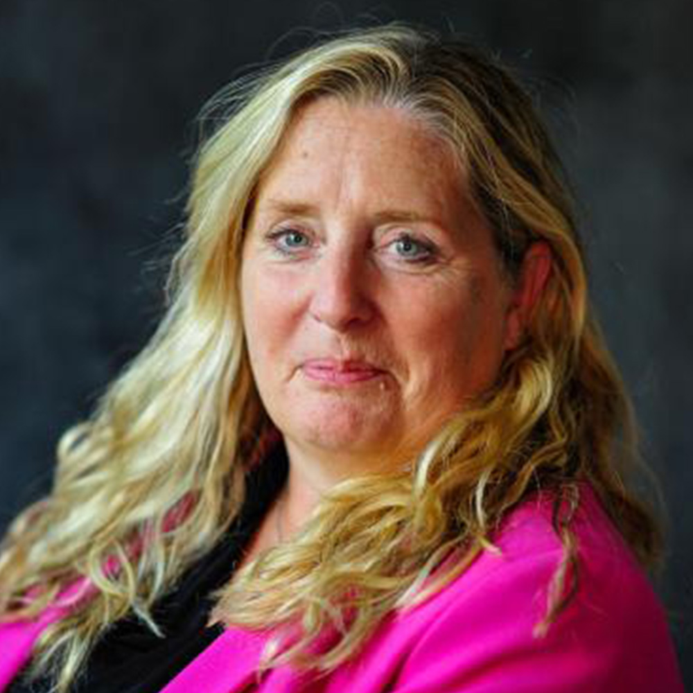 Dr Emma Elkington